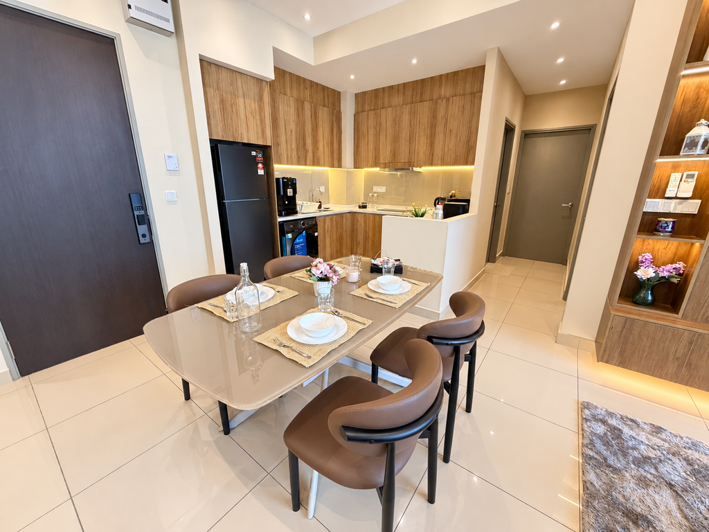 Cozy interior with balanced light 6